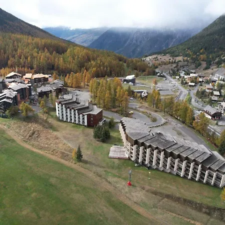 Les Chalmettes 4 Personnes Au Pied Des Pistes Wifi - Balcon - Parking Monginevro